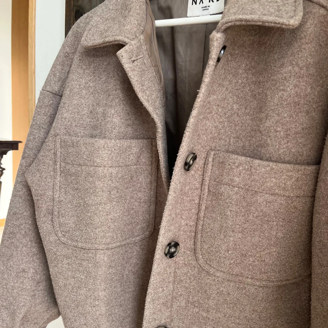 Beige jacka från NA-KD - 91