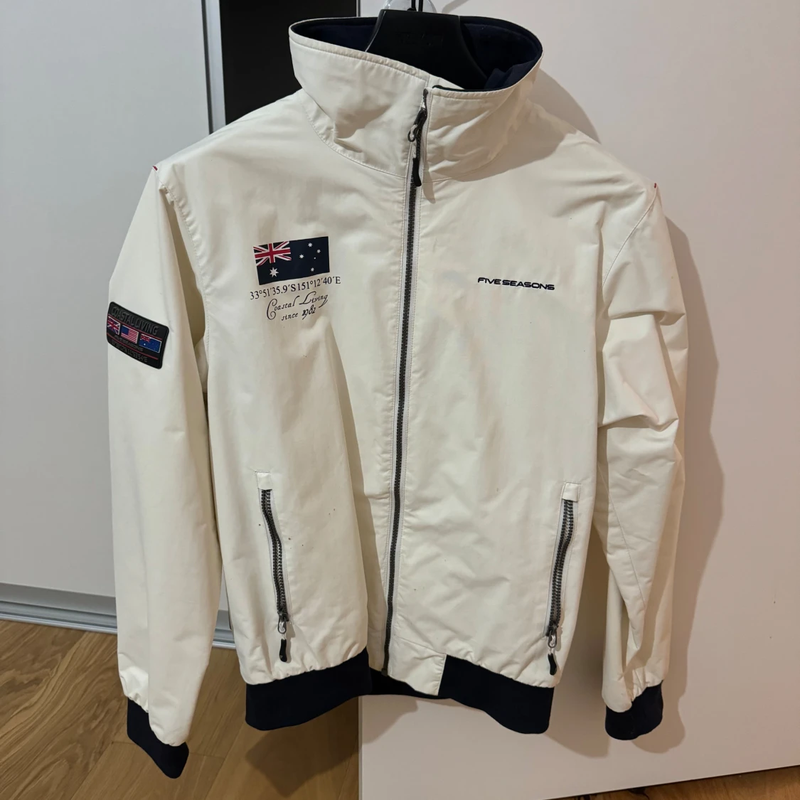 Vit jacka Five Seasons