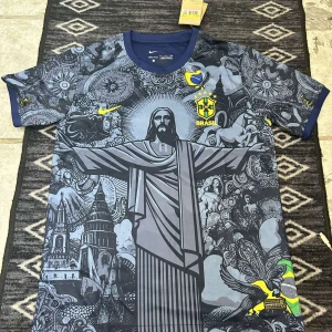 Brazil tröja  - Säljer denna brazil tröjan som är aldrig använt. 10/10 skick. Skriv för mer detaljer. Priset är ej hugget i sten 