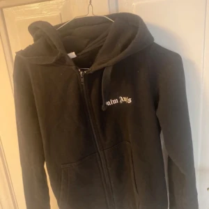 sip up hoodie - sip up hoodie. bra skick