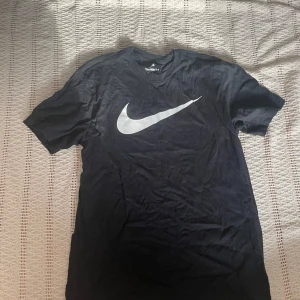 Nike t-shirt  - Inga fel
