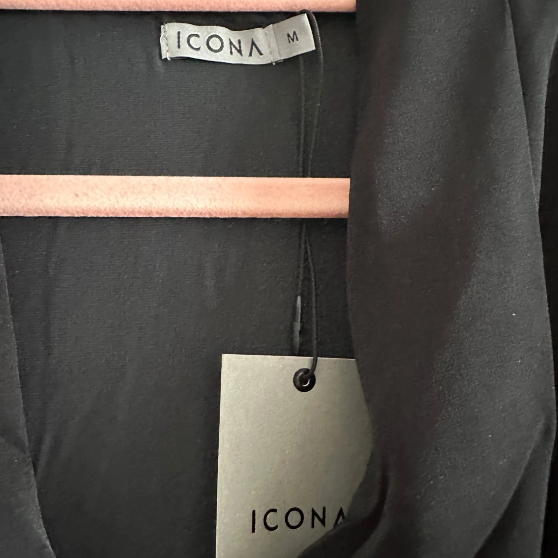 Svart klänning  - 92