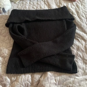  Aldrig använd skitsnygg  -  off shoulder aldrig använd jättebra för hösten och vintern som kommer nu