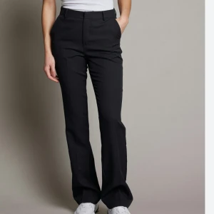 Bikbok vilma kostymbyxor  - Storlek 38, jättebra skick