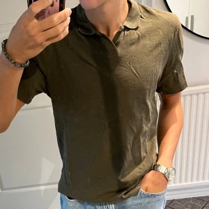 Piké tröja - Säljer min piké tröja från bläck i storlek S. Det är i mycket bra skick nypris 500 kr, kom gärna med prisförslag!