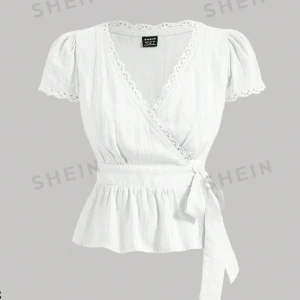 Supersøt SHEIN topp💕💕 - Selger denne søte SHEIN toppen da den dessverre er litt liten.. 