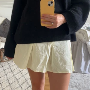 kjol - såååå söt gul kjol💕💕fint skick