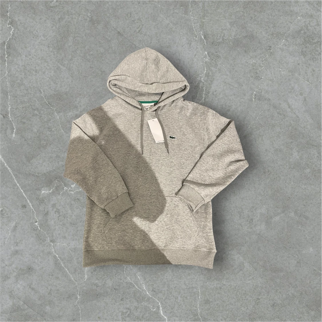 Grå hoodie från Lacoste