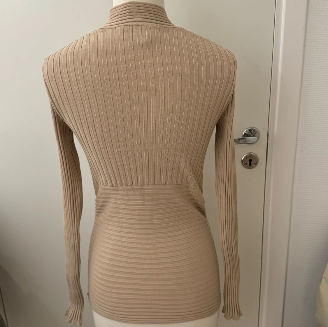 Beige omlottopp från Maruschka de Margo - 1