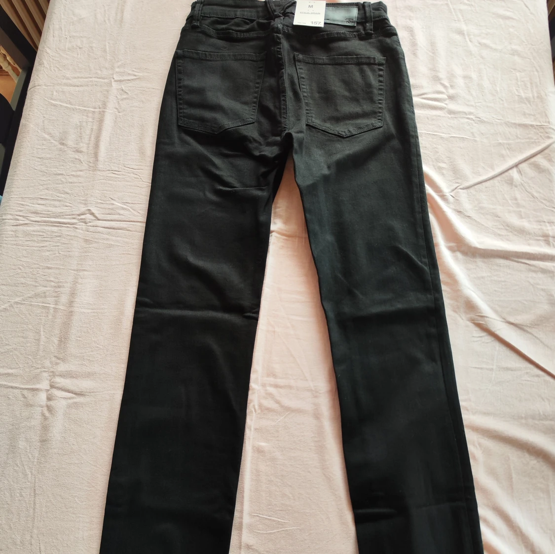 Svarta jeansbyxor - 1