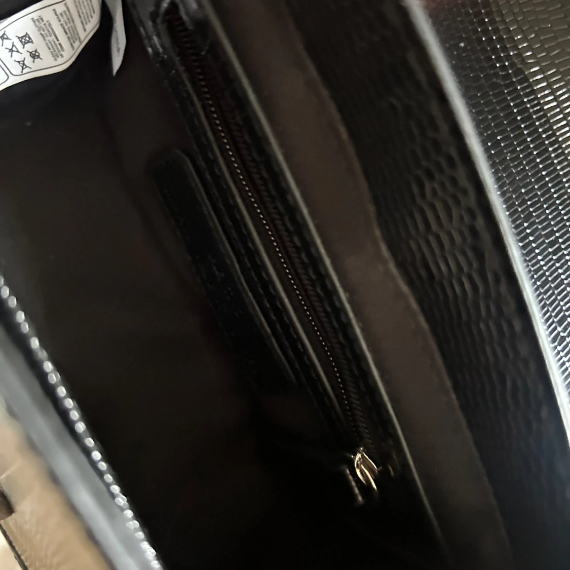 Svart axelväska från Valentino - 2