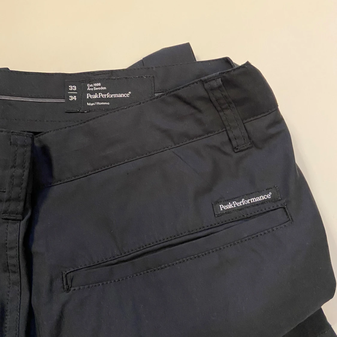 Svarta byxor från Peak Performance