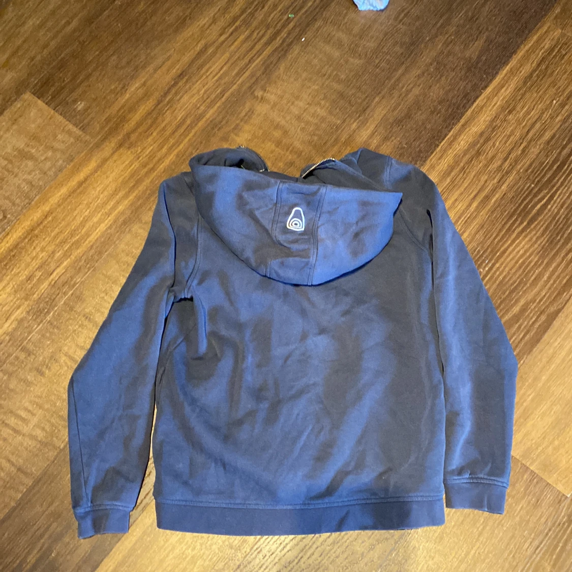 Fet zip hoodie från sail racing  - 1