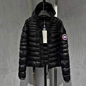 Canada goose jacka i 4 olika färger och alla storlekar finns nu att beställa för endast 1499 kr helt ny och i bästa kvaliteten möjligt. Hör av er vid intresse 🙏😇