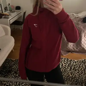 Så snygg zip hoodie från Gymshark, används tyvärr aldrig. I princip som ny då den bara är använd ett fåtal gånger!