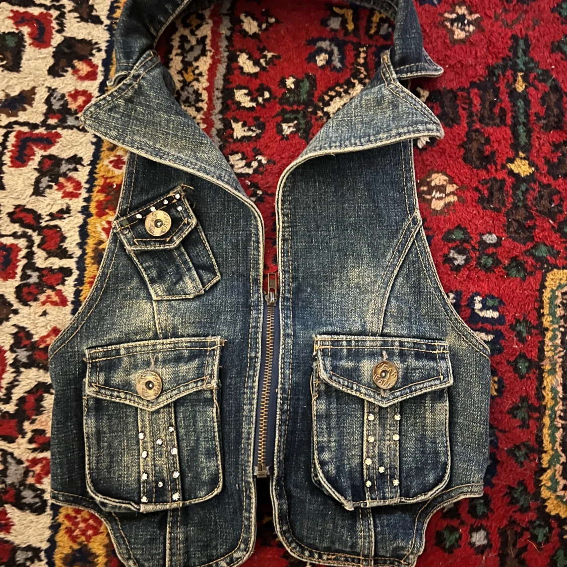 Jeansväst med halterneck  design