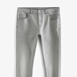 Grå jeansbyxor grisch  - Säljer snygga grå grisch byxor. W 32 L 33