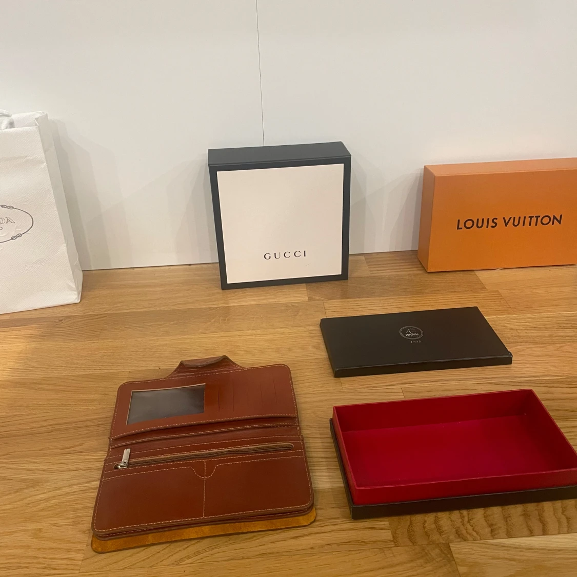 Brun plånbok i skinn - 90