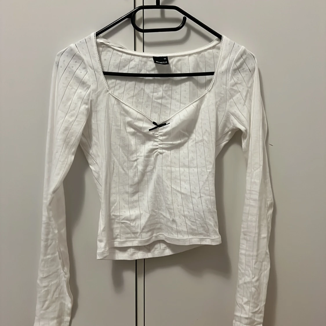 Vit ribbad långärmad topp - 90