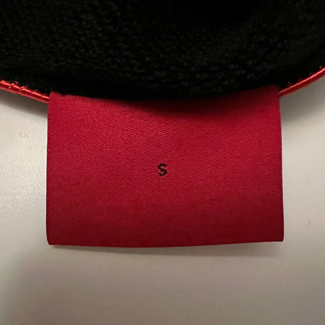 Svart hoodie från Hugo Storlek S - 92