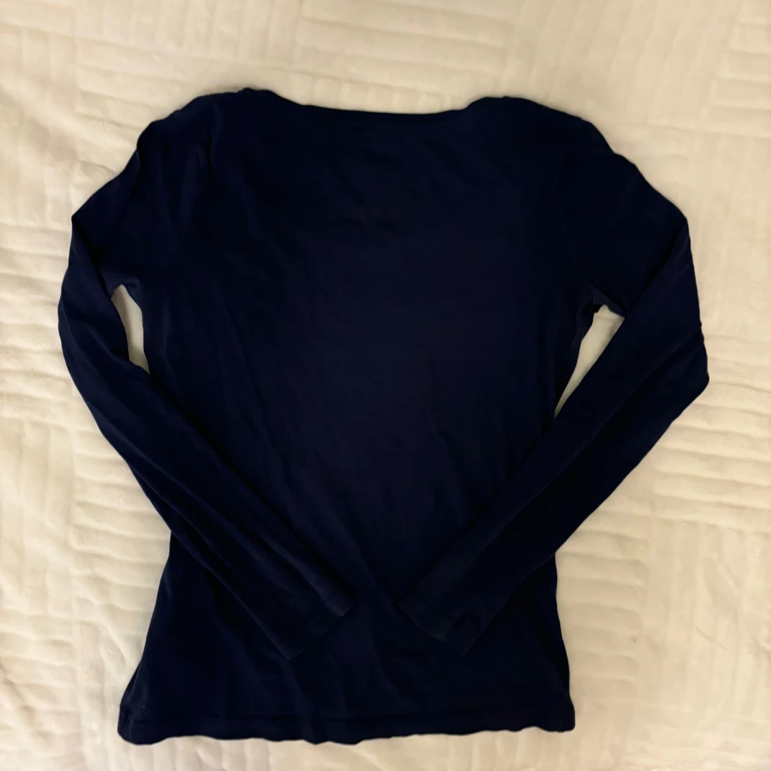 Mörkblå långärmad topp från EDC - 91