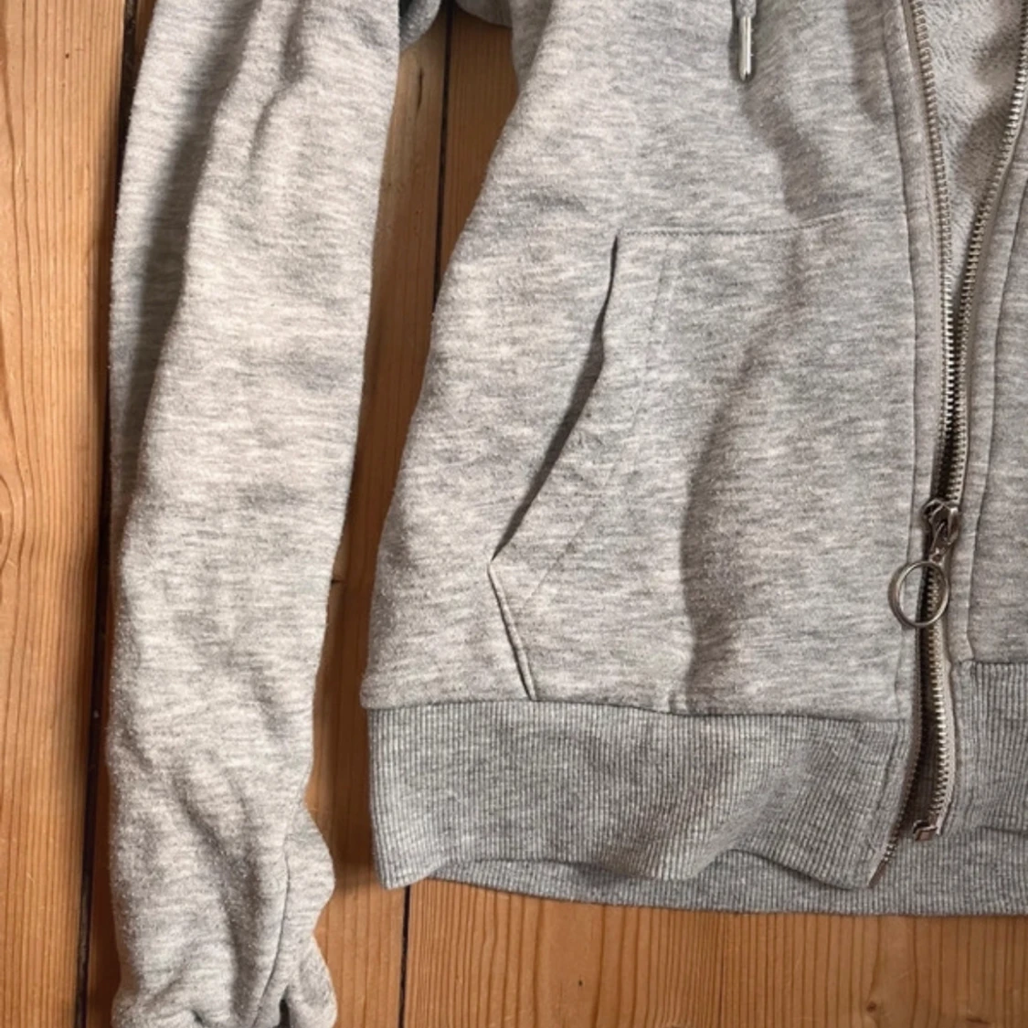 Grå zipup  - 90