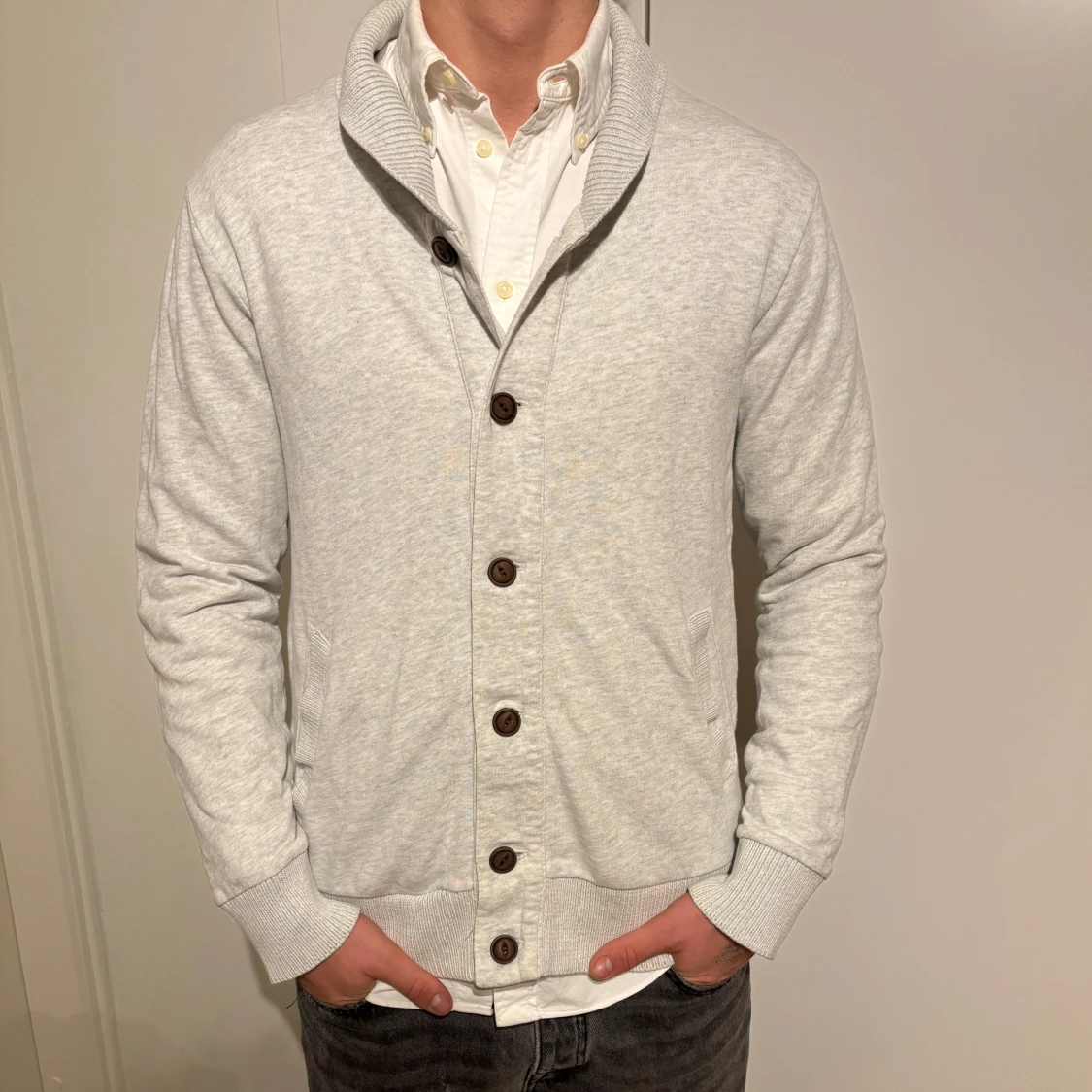 Grå kofta från H&M S