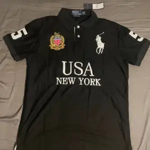 SKIT SNYGG ralph lauren tröja HELT NY!! storlek L, LAPPAR KVAR, PERFEKT PÅ ALLA VISSSS