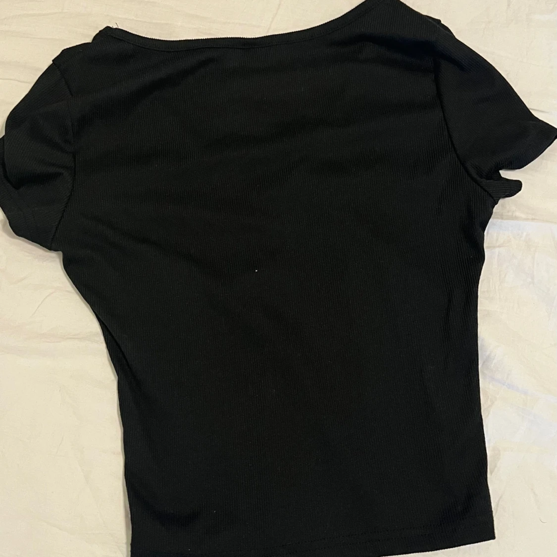 Svart ribbad topp från Shein - 90