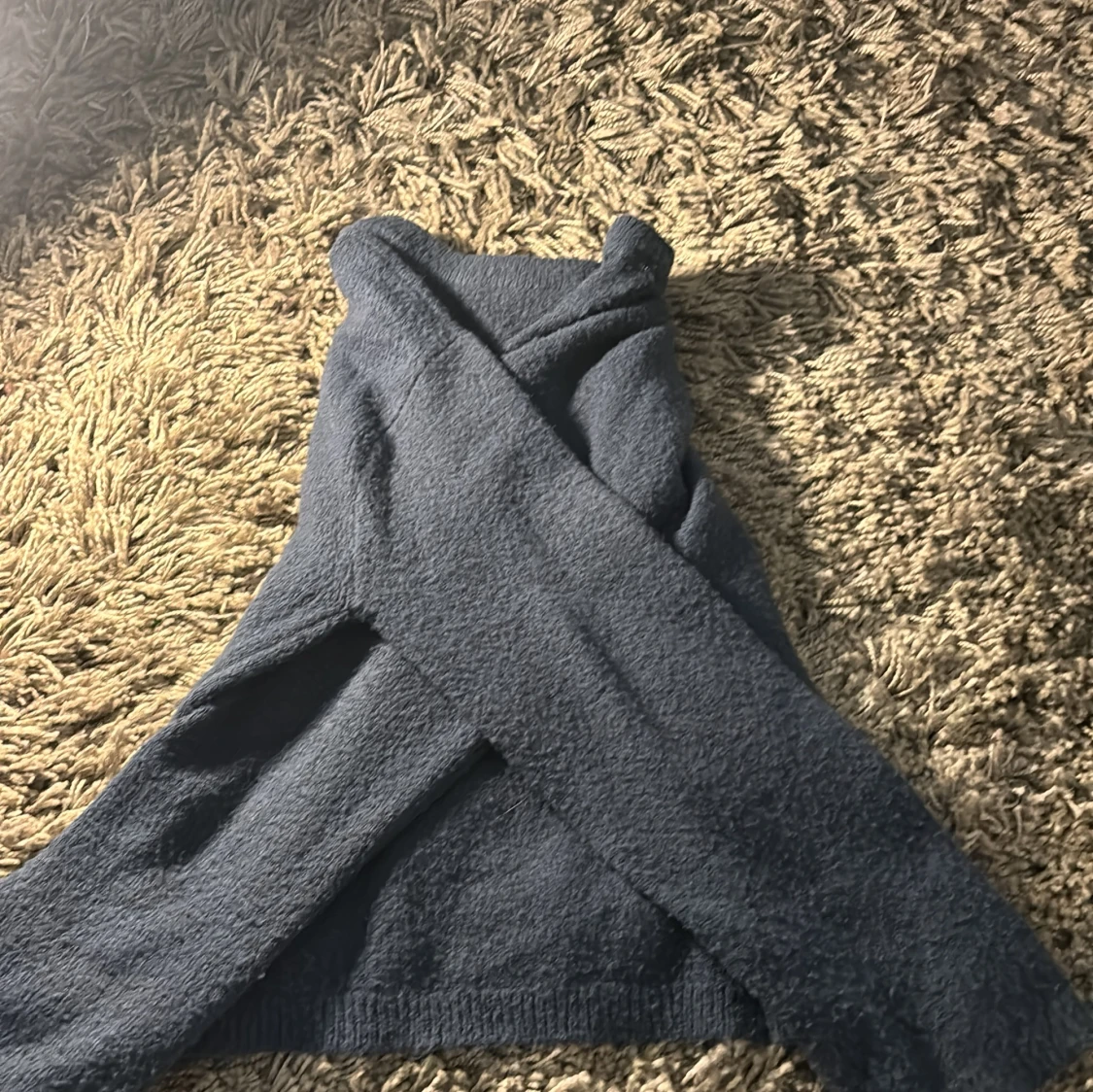 Mörkblå stickad tröja - 90