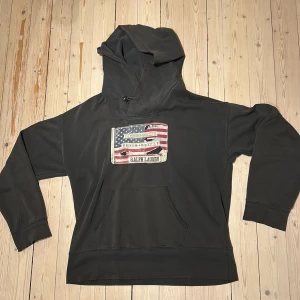 Ralph Lauren hoodie - Säljer min sälllsynta denim & supply Ralph lauren hoodie. Den är storlek L. Skulle säga att skicket är 7/10 därav kan jag acceptera en billigare pris. Hör av er vid funderingar ‼️