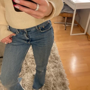  jeans  - Säljer ett par jeans, ändast använda några få gånger ✨💗