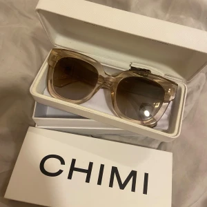 Chimi glasögon  - Skit dina chimis i 08 modellen som är i färgen Ecru