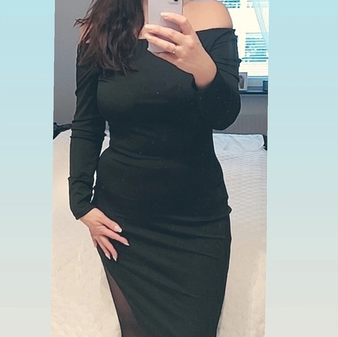 Svart offshoulder klänning - 1