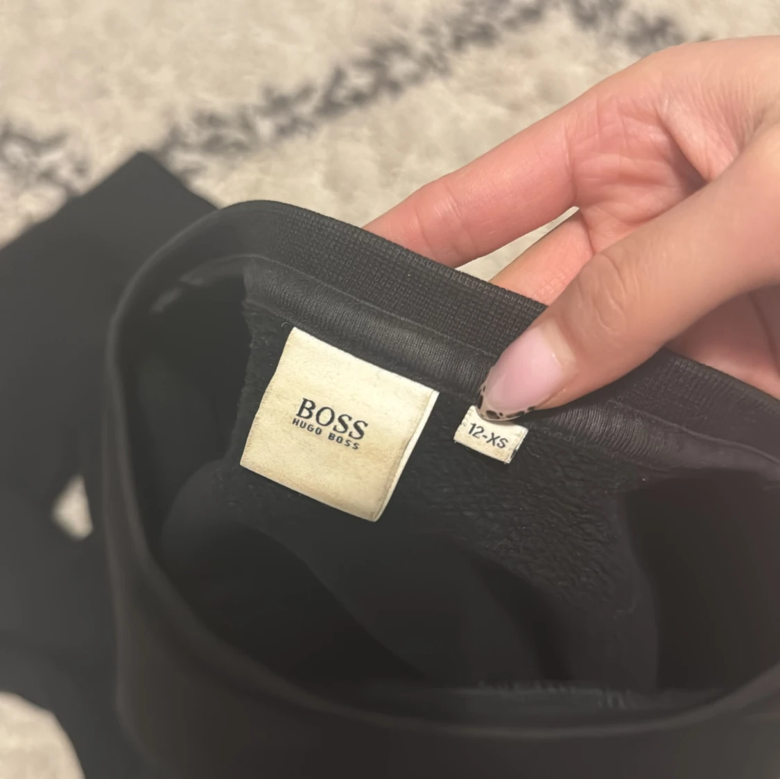 Svart tröja från Hugo Boss - 91