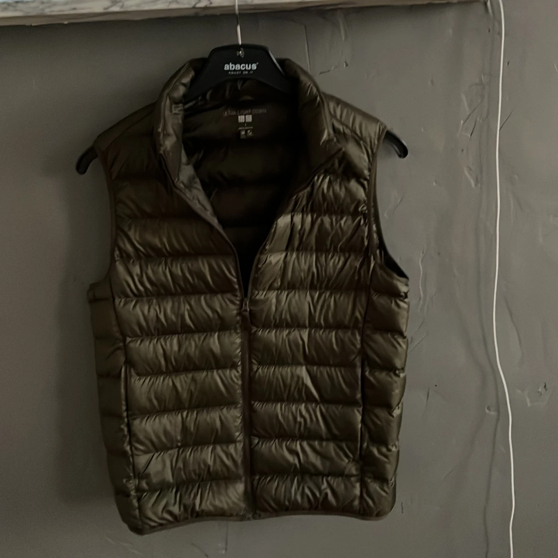 Olivgrön Uniqlo Väst