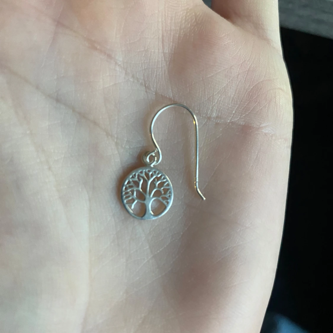 Silverörhängen med trädmotiv - 90
