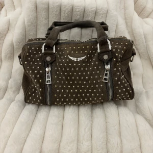 Zadig väska - Säljer denna jättepopulära Zadig väskan, har dock inget axelband