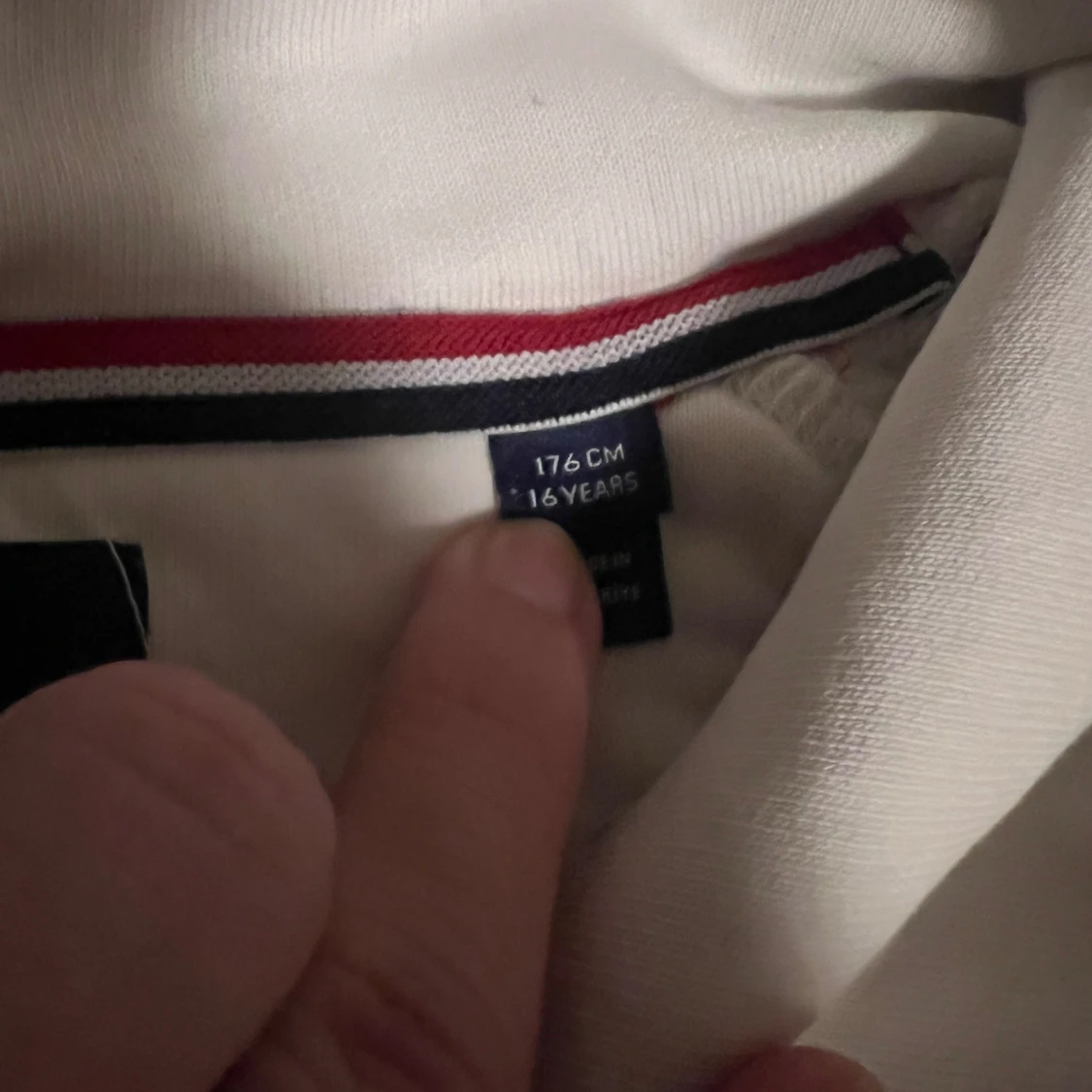 Vit hoddie från GANT - 92