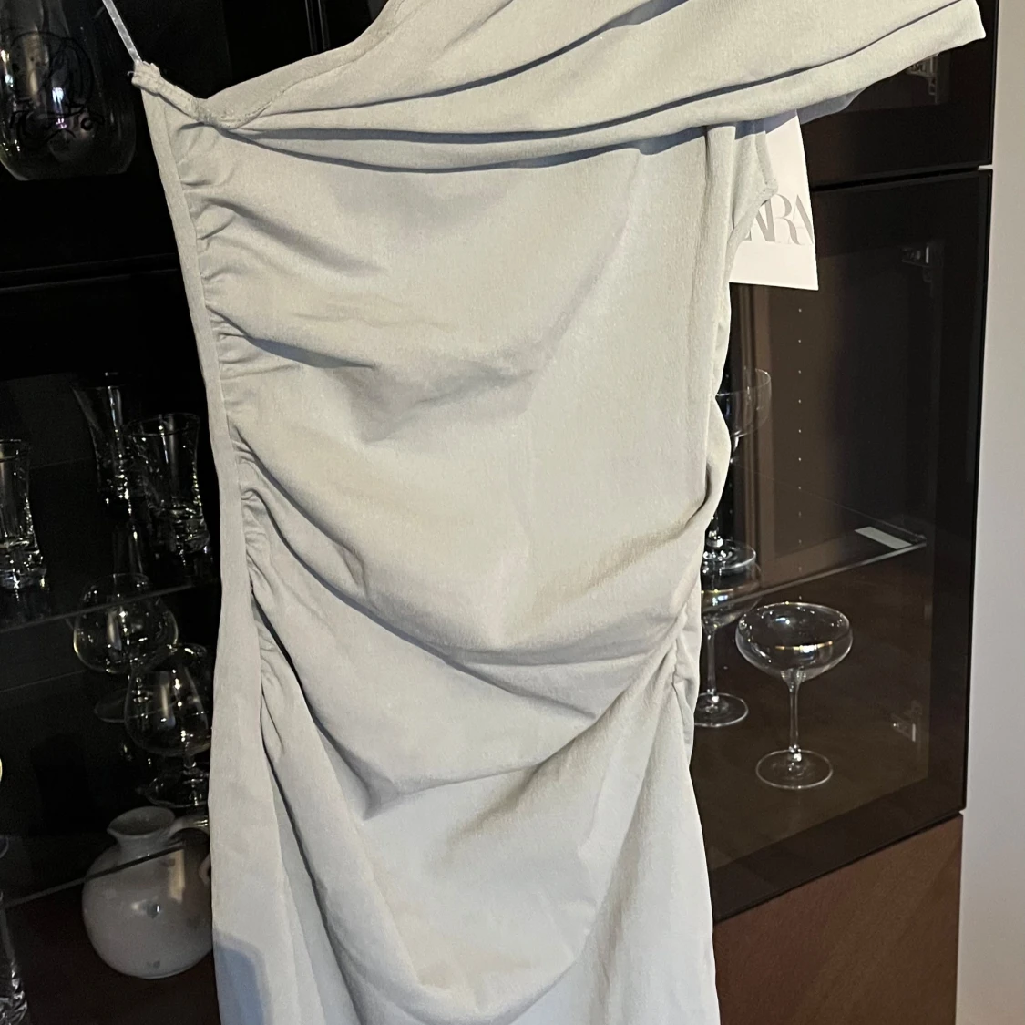 Ljusgrön klänning från Zara