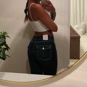 Gina Tricot Young  - Oanvänd jeans från Gina Tricot Young , stl 158