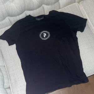 Svart peak performance T shirt - Säljer denna svarta peak performance i storlek XS vid intresse skriv!