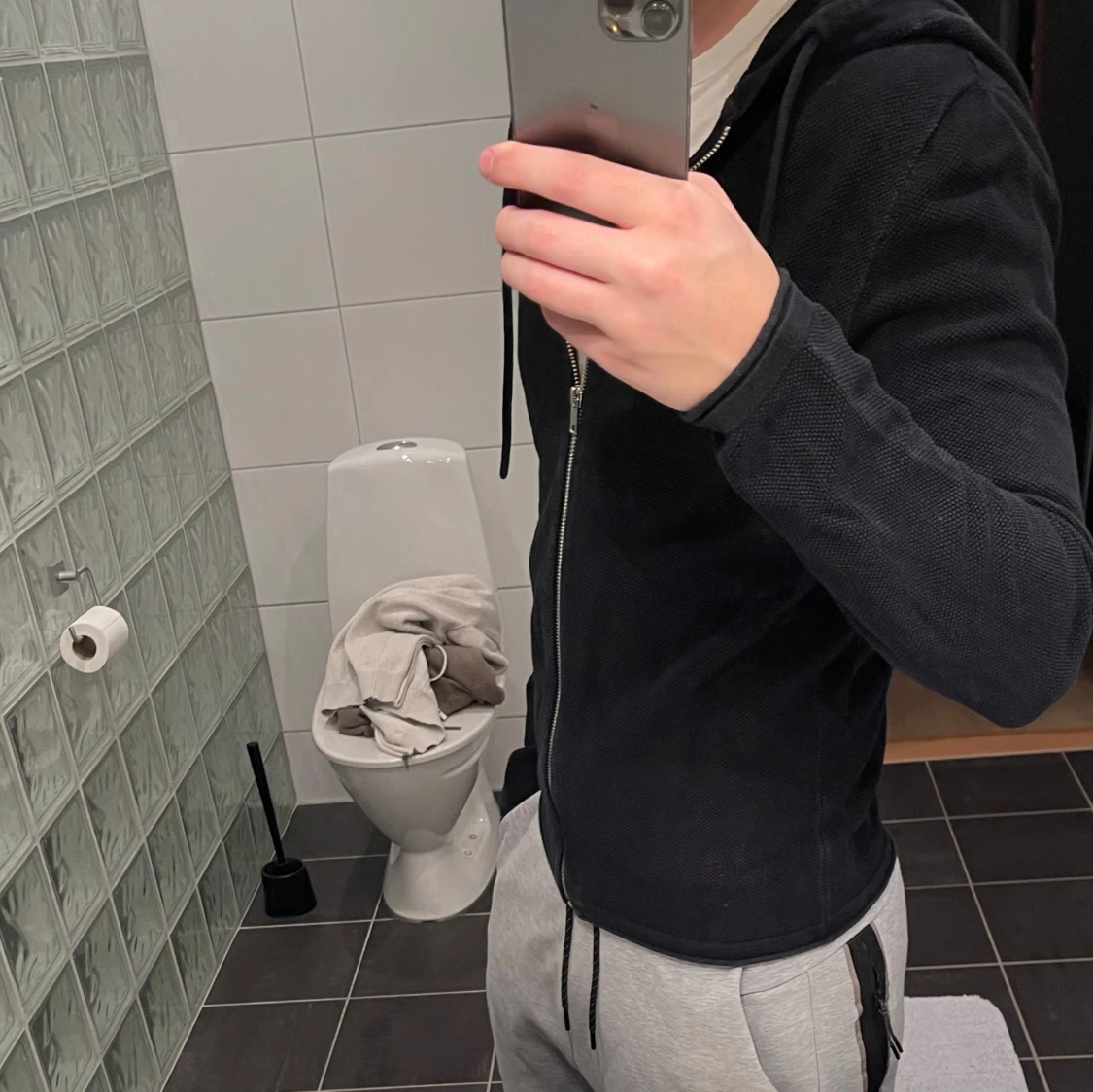 Svart ziphoodie från jack & jones - 2