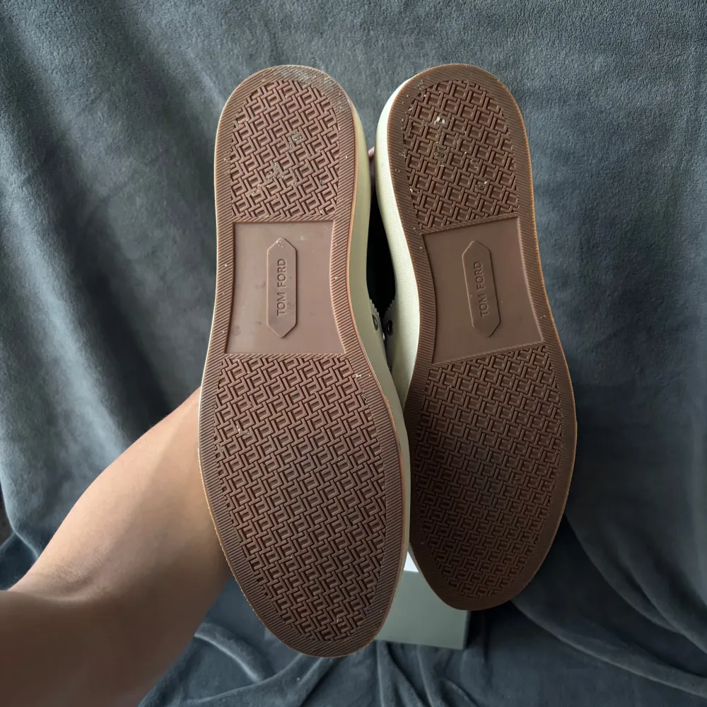 Tom Ford Cambridge skor, nyskick och inga defekter | orginalstorlek us 12 motsvarar 45, fråga om innermått vid osäkerhet kring passform | ingår: box | fraktar spårbart eller möts upp i Täby📍. Kengät.