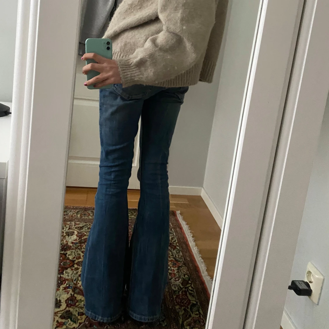 Blå bootcut jeans - 2