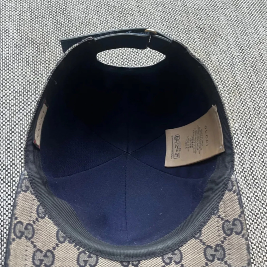 Beige keps från Gucci  - 2