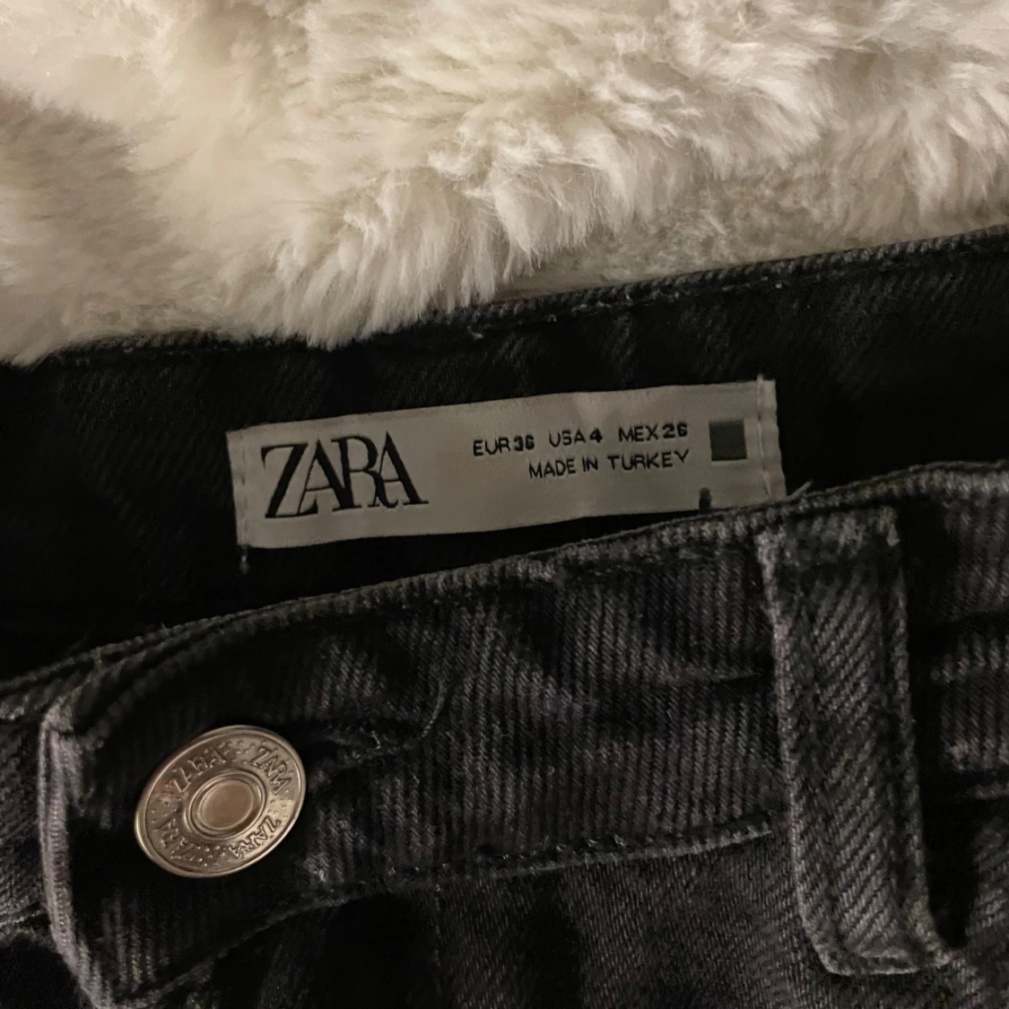 Svarta jeansshorts från Zara - 3