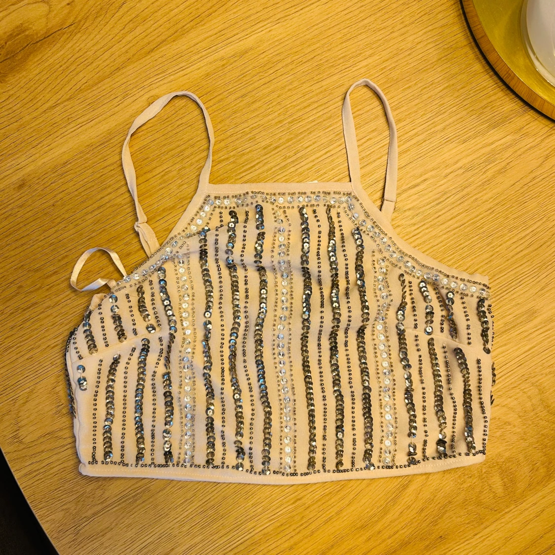 Beige paljettprydd topp från True Decadence st xxs/xs