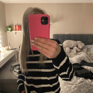 Cappuccini stickad tröja  - Fin tröja i storlek S från Cappuccini 