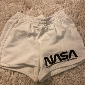 Nasa Shorts  - Bra skick, inte använda ofta.